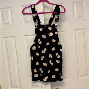 Daisy overall dress
